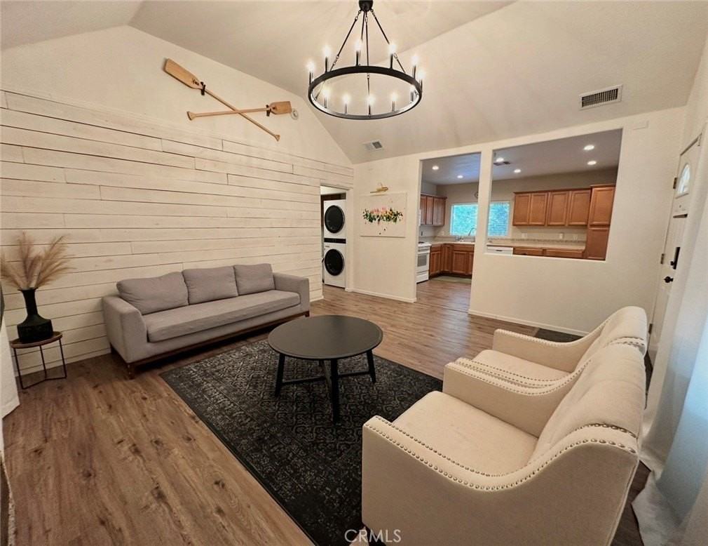 23938 Park Ln - Photo 3 of 12