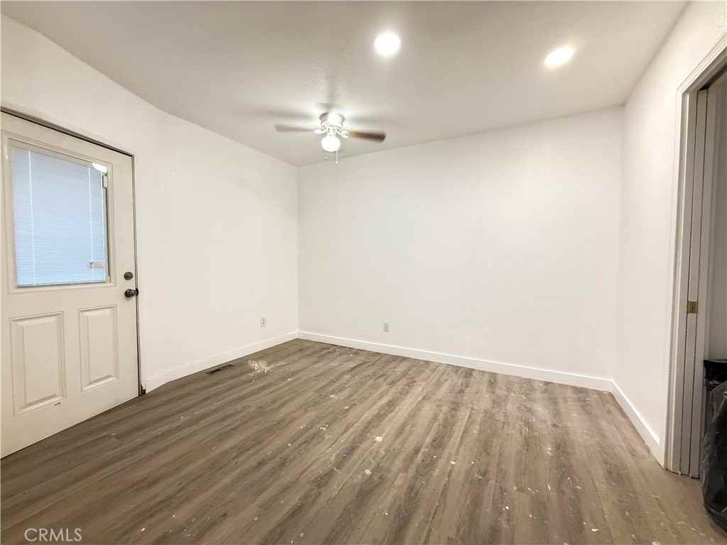 660 W 7th St - Photo 5 of 5