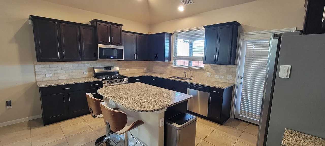 2416 Lyla Ln #0 - Photo 7 of 20