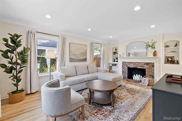 2175 Dorchester Rd - Photo 5 of 50
