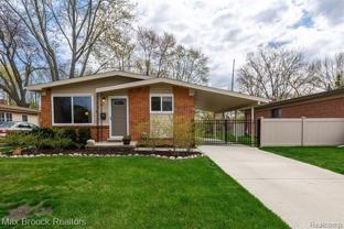 3818 Edgeland Ave - Photo 1 of 1
