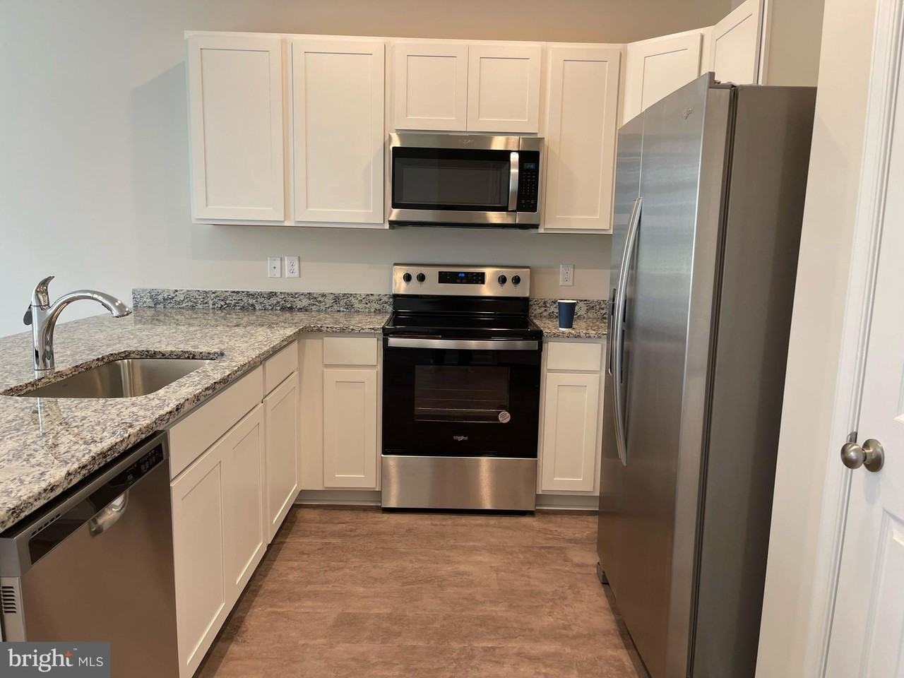 254 Baker Dr - Photo 3 of 12