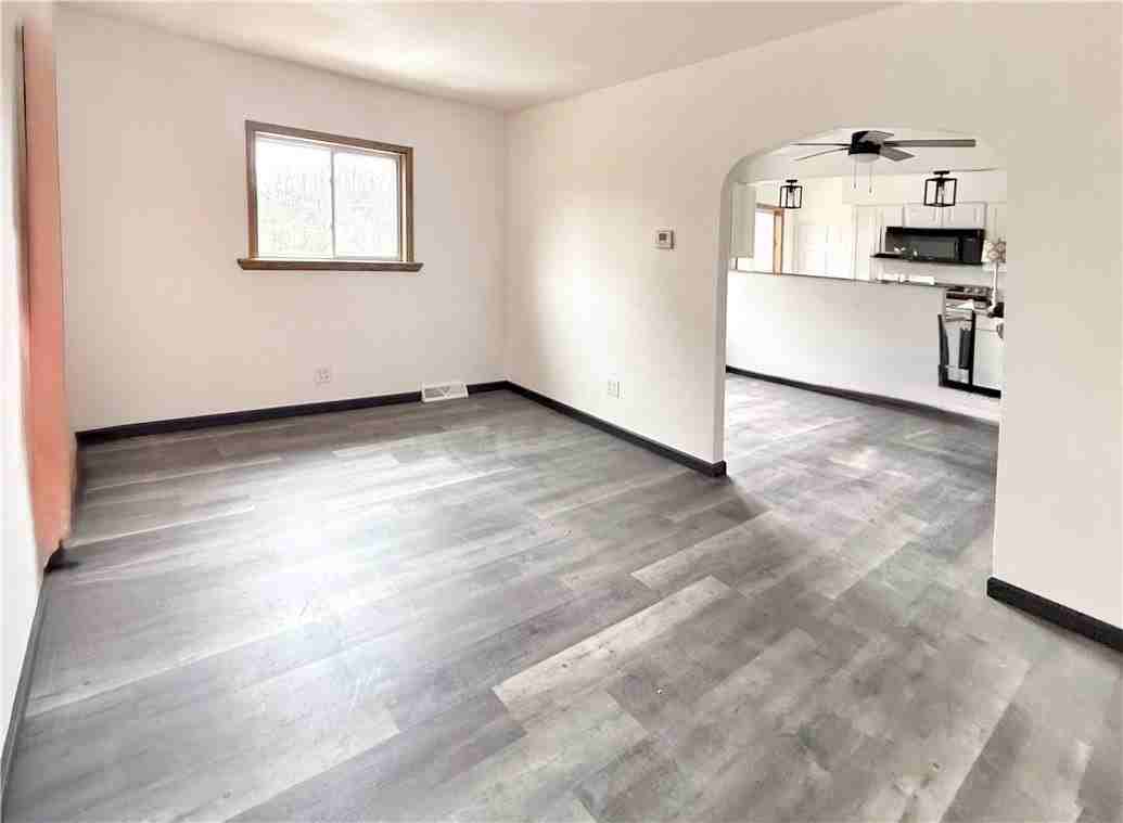 8294 Steubenville Pike - Photo 4 of 18