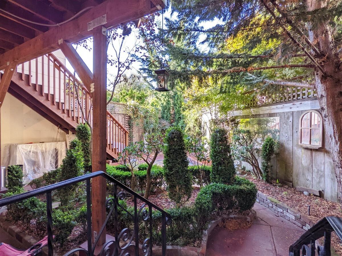1550 Beach St #A - Photo 4 of 16