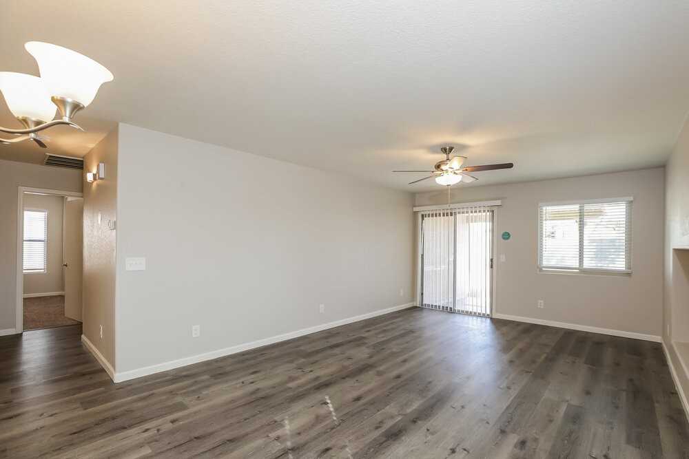 1074 E Silversmith Trl - Photo 3 of 16