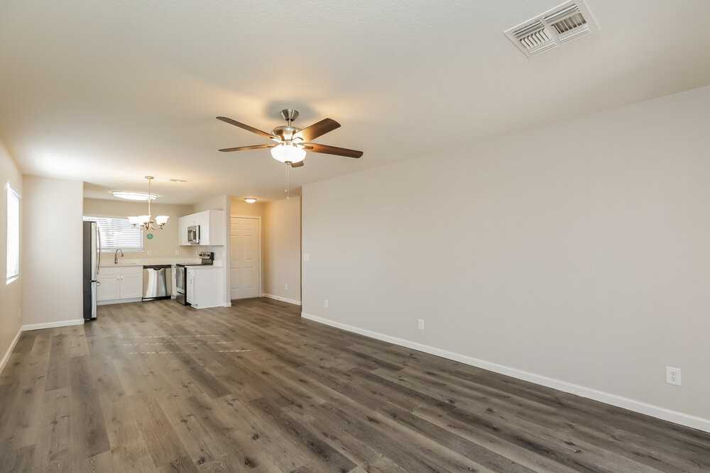 1074 E Silversmith Trl - Photo 5 of 16