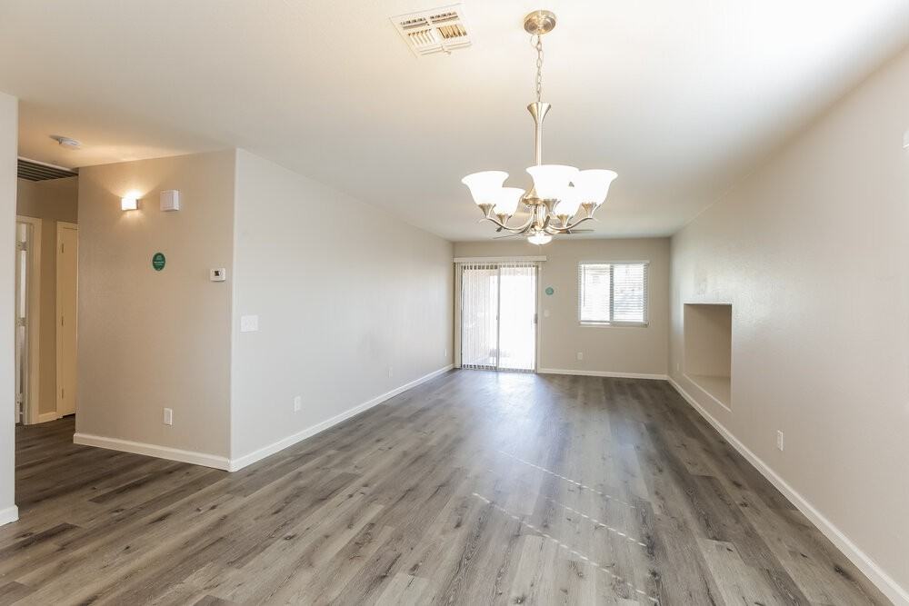 1074 E Silversmith Trl - Photo 6 of 16