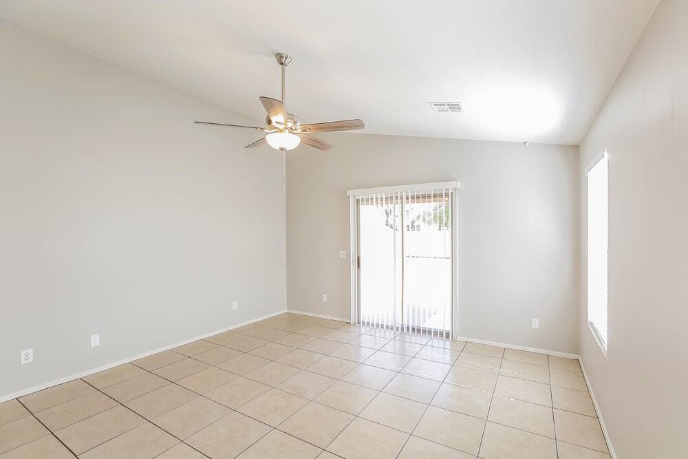10632 W Sonora St - Photo 5 of 16