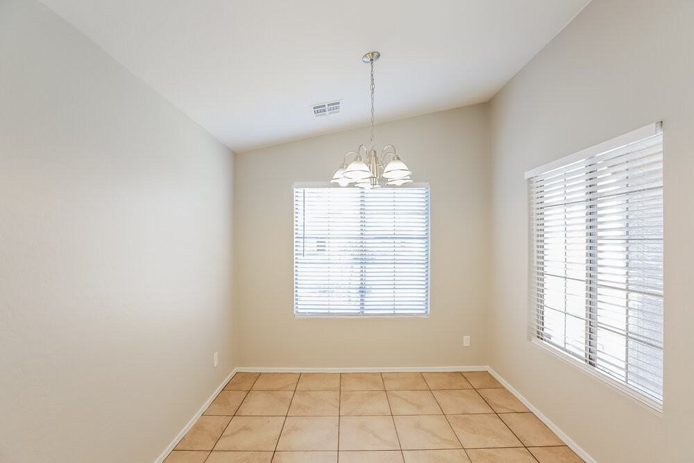 10632 W Sonora St - Photo 7 of 16