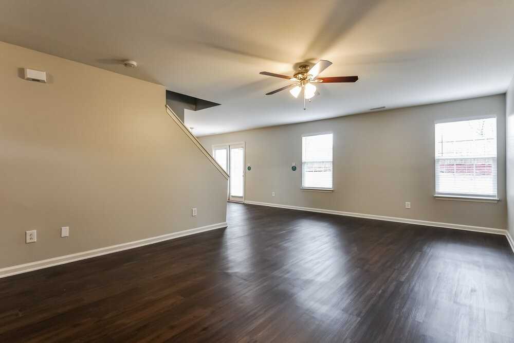4027 Taylor Oaks Dr - Photo 2 of 15