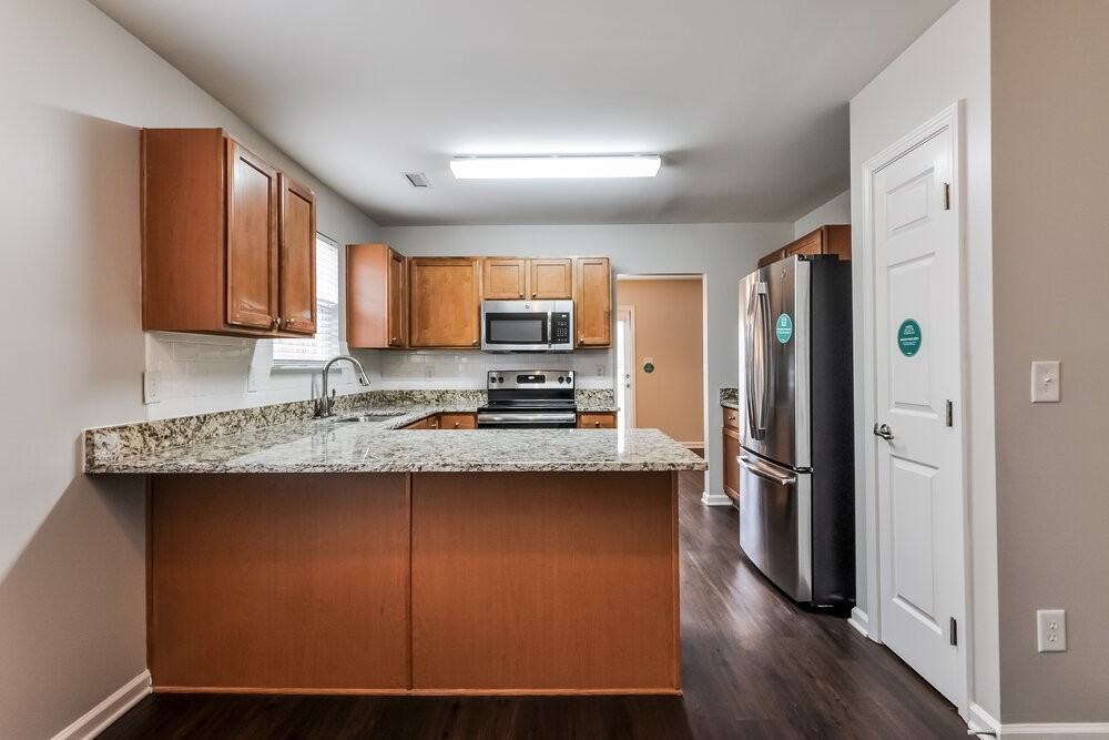 4027 Taylor Oaks Dr - Photo 5 of 15