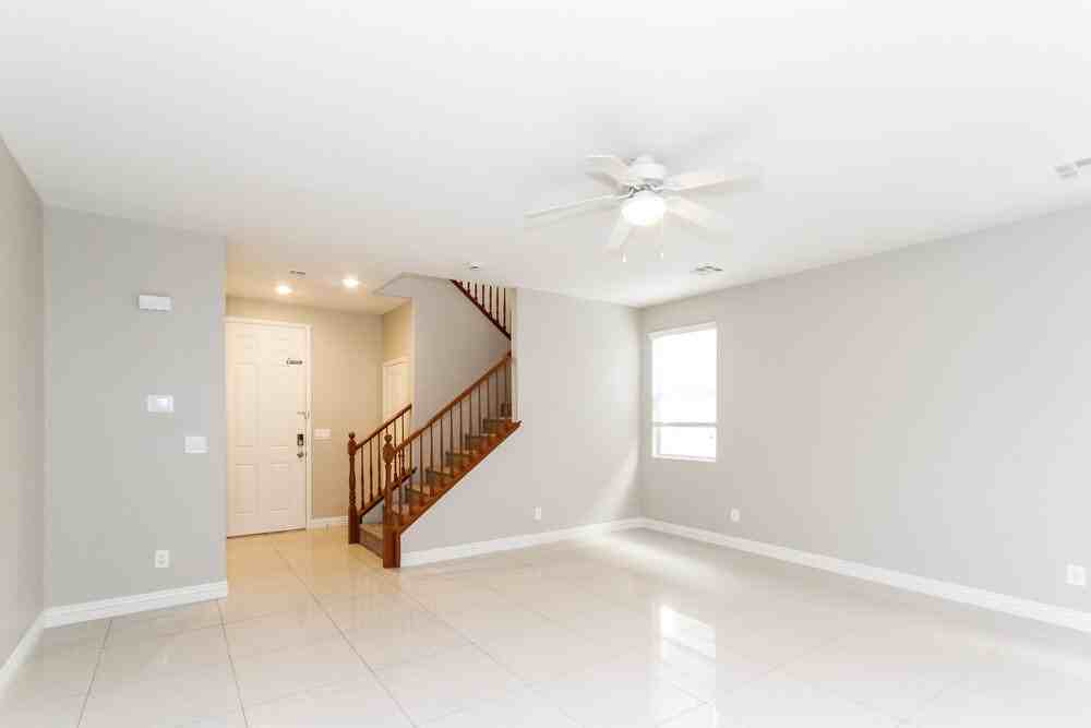 84 Japonica Ave - Photo 6 of 17