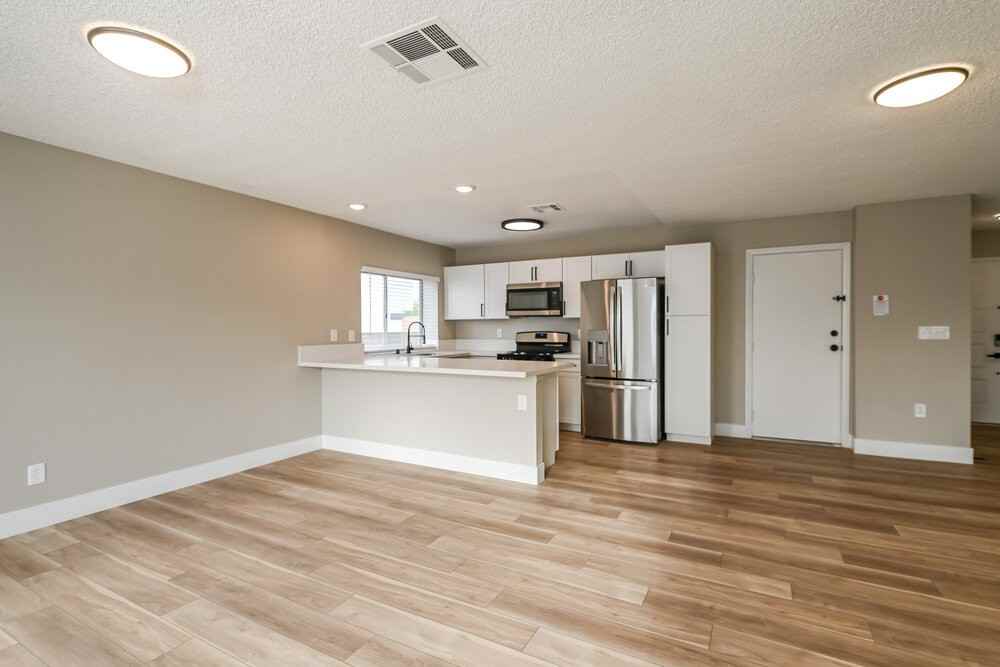 832 Cherry Dr - Photo 6 of 16
