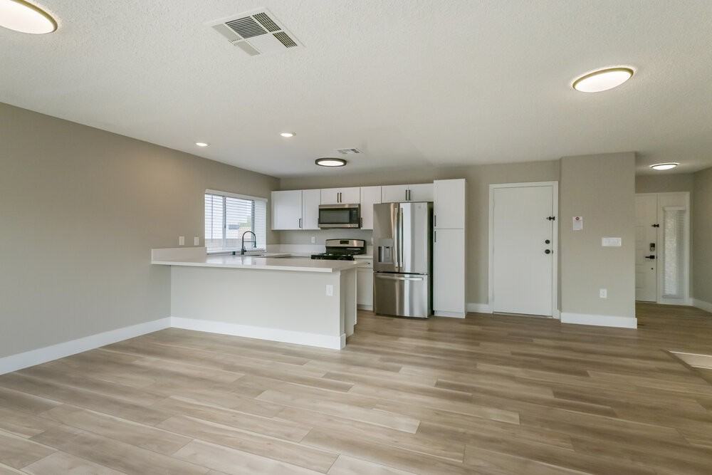 832 Cherry Dr - Photo 7 of 16
