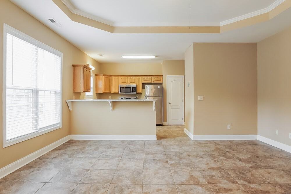 4493 Canterbury St - Photo 6 of 16