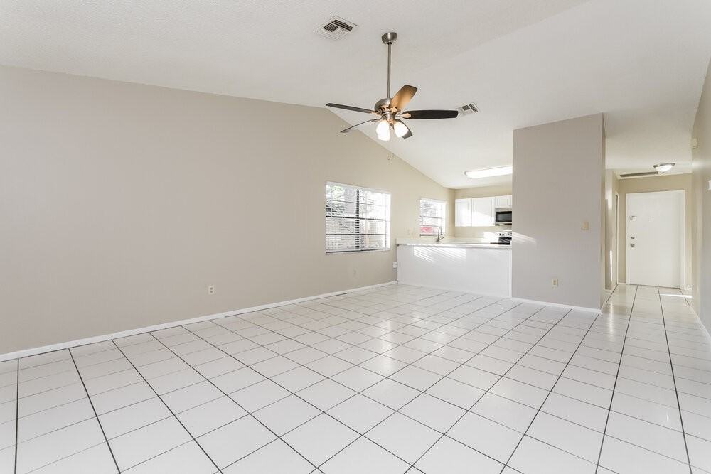 3172 Burlington Dr - Photo 4 of 16