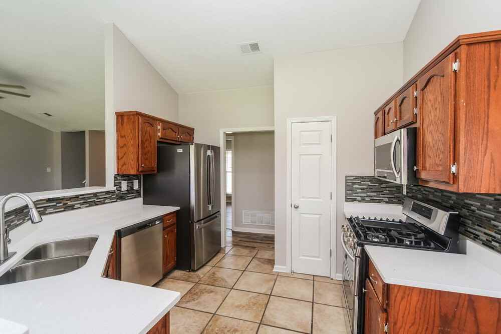 6708 Kentbrook Dr - Photo 6 of 17