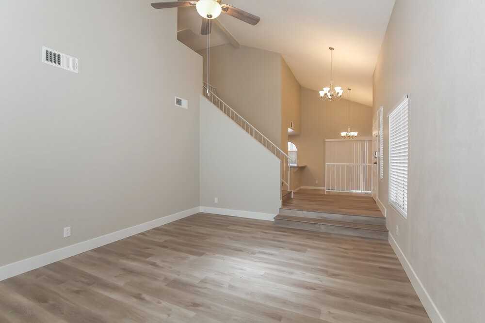 1403 Harmony Hill Dr - Photo 4 of 17