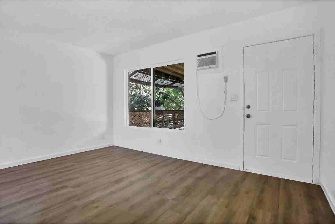 132 W 18th St - Photo 5 of 20