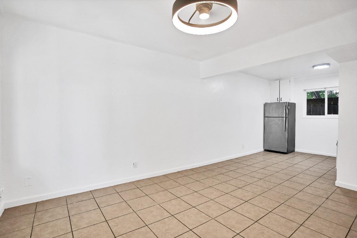 132 W 18th St - Photo 6 of 23
