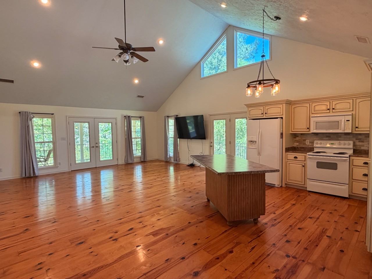 505 Waterway Dr - Photo 5 of 20