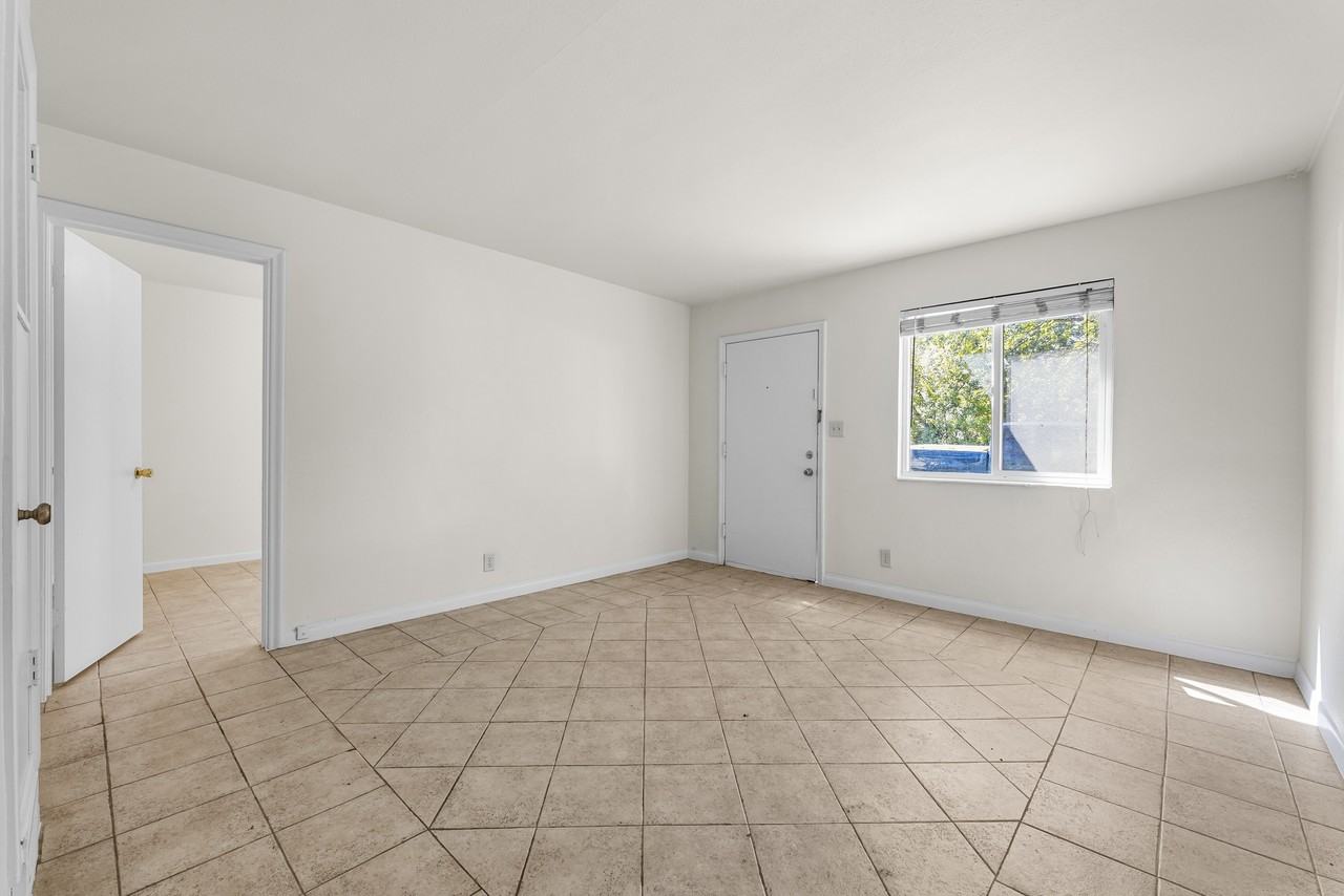 3365 S 900 East - Photo 7 of 26