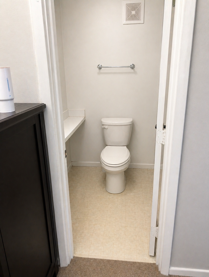 4000 Southwest 23rd Street #1-202 - Photo 4 of 11