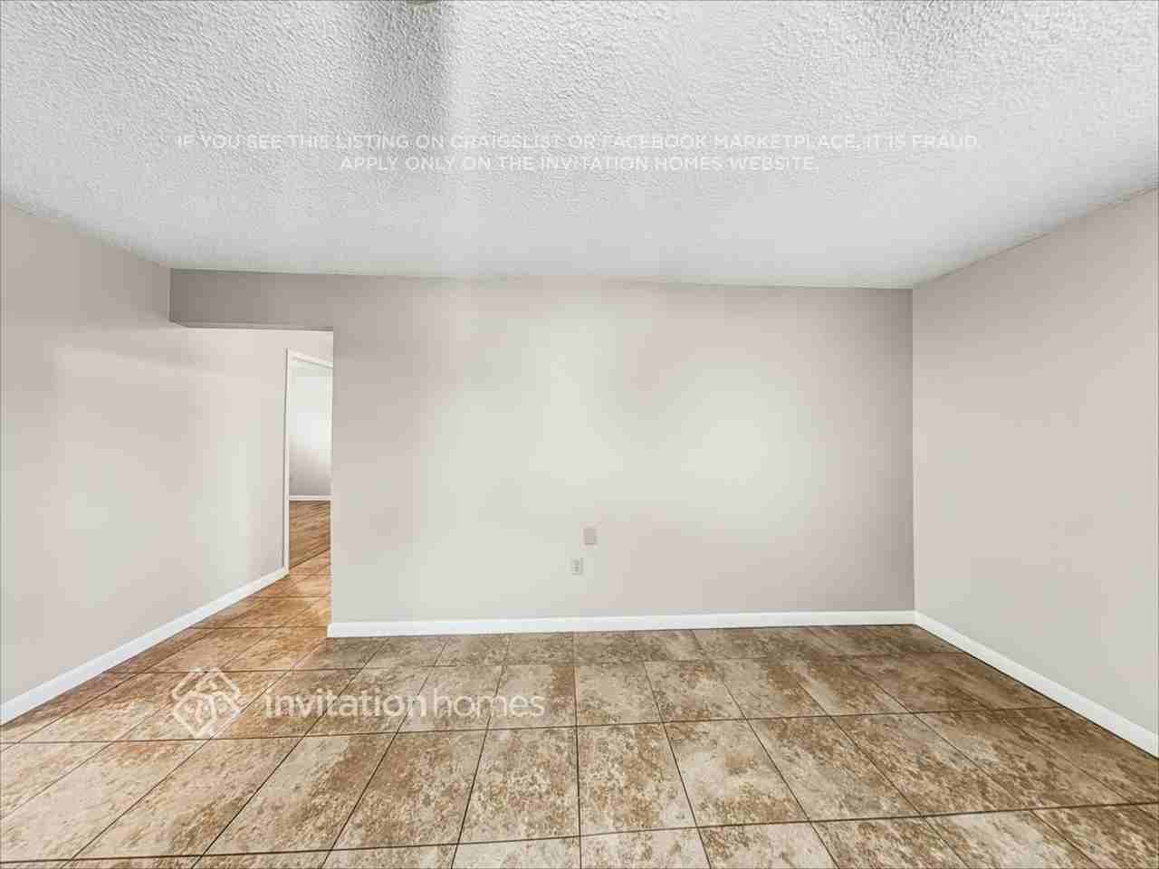 4040 Lehman Ct - Photo 4 of 19