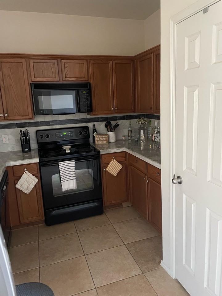10628 Traymore Drive - Photo 3 of 4