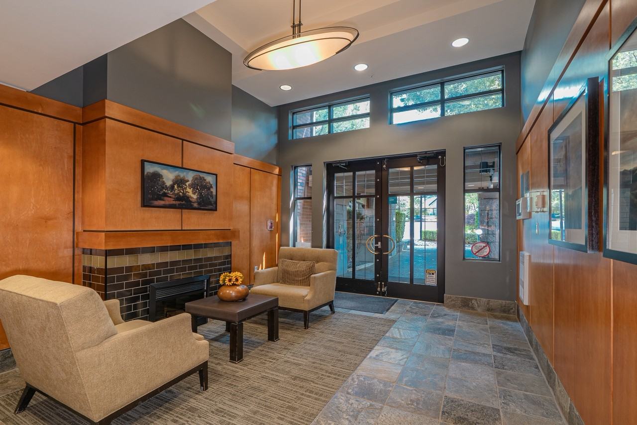 4883 Maclure Mews - Photo 4 of 20