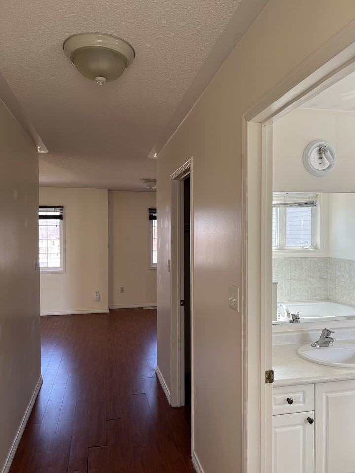 The Pond Rd & Leitch Ave #10 - Photo 6 of 19