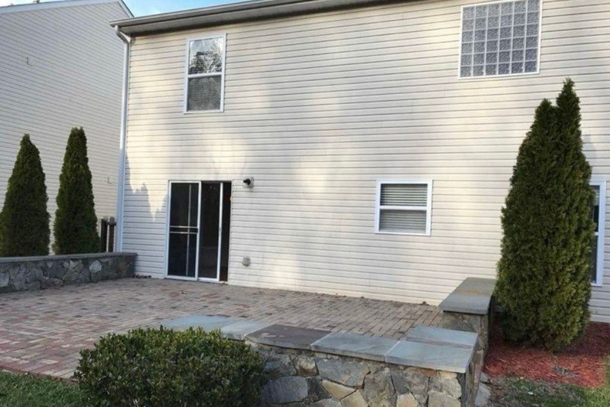 8740 Chalkstone Rd - Photo 3 of 10
