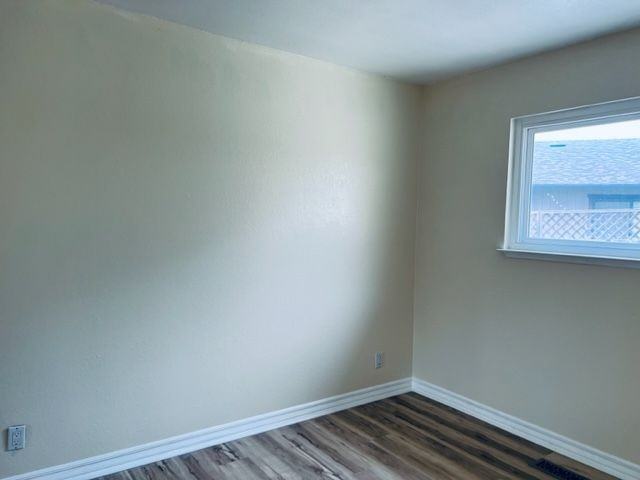 1187 Barbara Ct - Photo 3 of 11