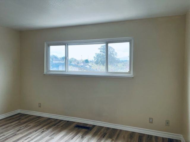 1187 Barbara Ct - Photo 7 of 11