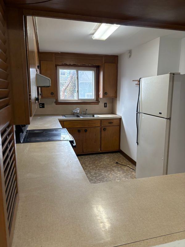 92 Lasalle Ave - Photo 5 of 13