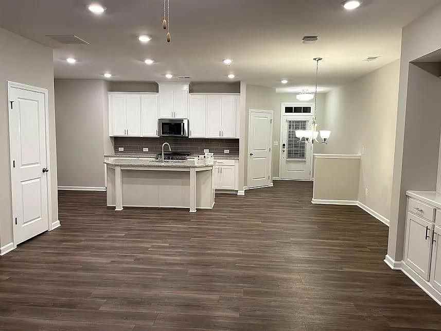 1366 Elderwood Way - Photo 3 of 29
