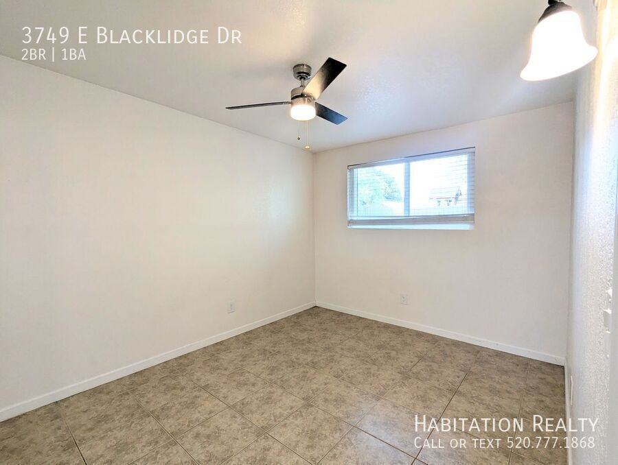 3749 E Blacklidge Dr - Photo 5 of 11