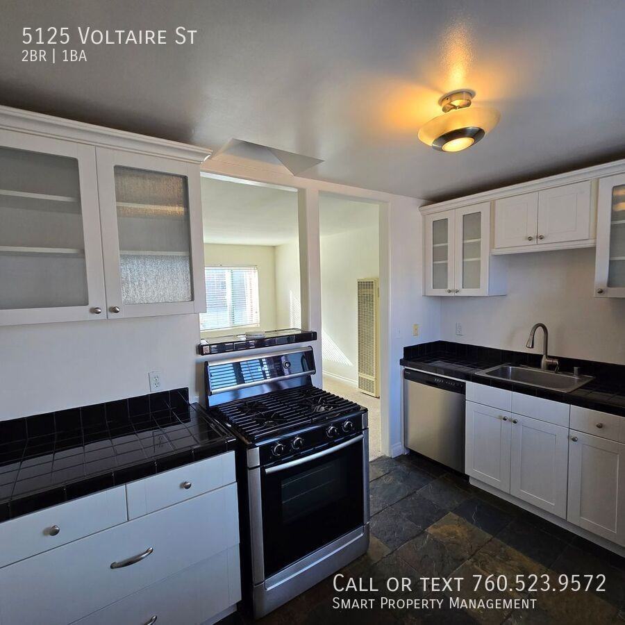 5125 Voltaire St - Photo 6 of 31