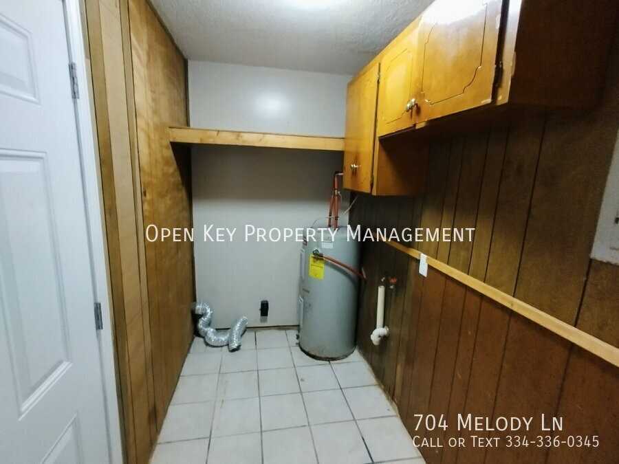 704 Melody Ln - Photo 5 of 12