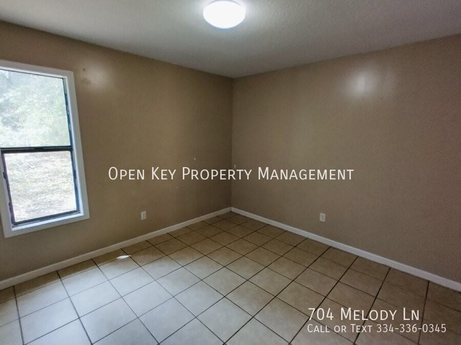 704 Melody Ln - Photo 7 of 12