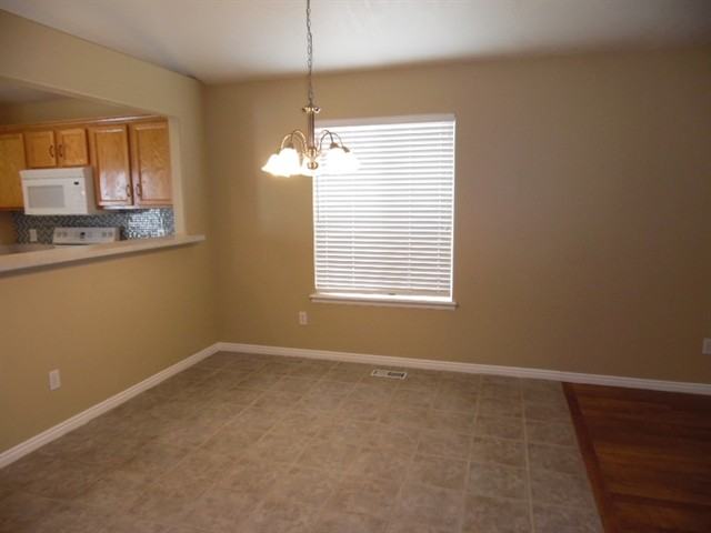 10668 Pine Grove Way - Photo 3 of 12