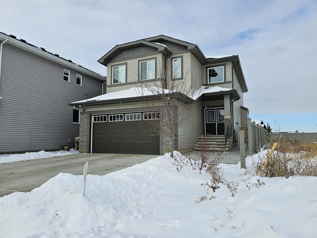 4262 Charles Close Sw - Photo 2 of 18