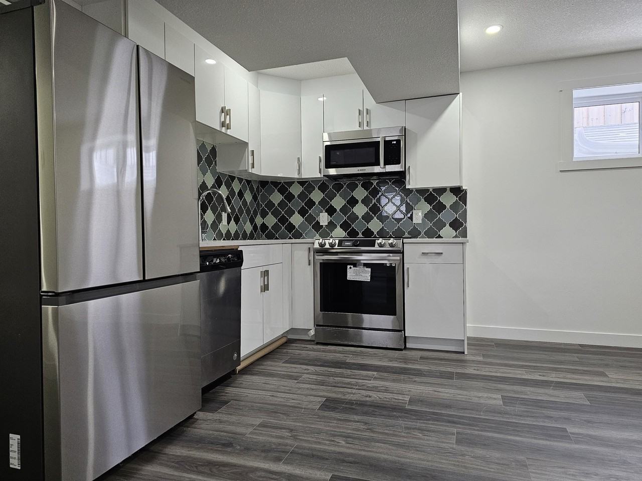 4262 Charles Close Sw - Photo 4 of 18