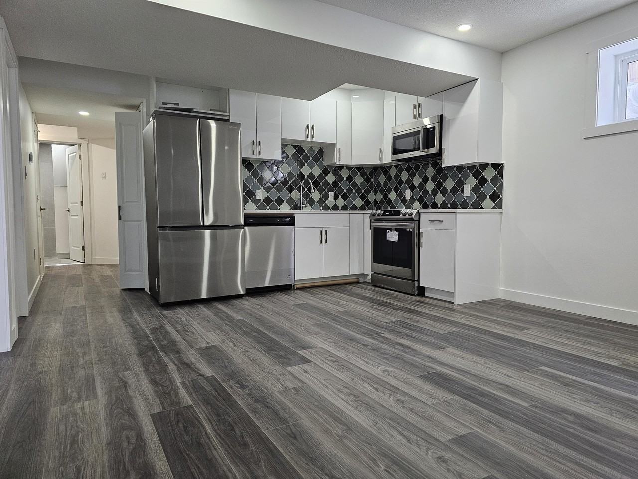 4262 Charles Close Sw - Photo 5 of 18