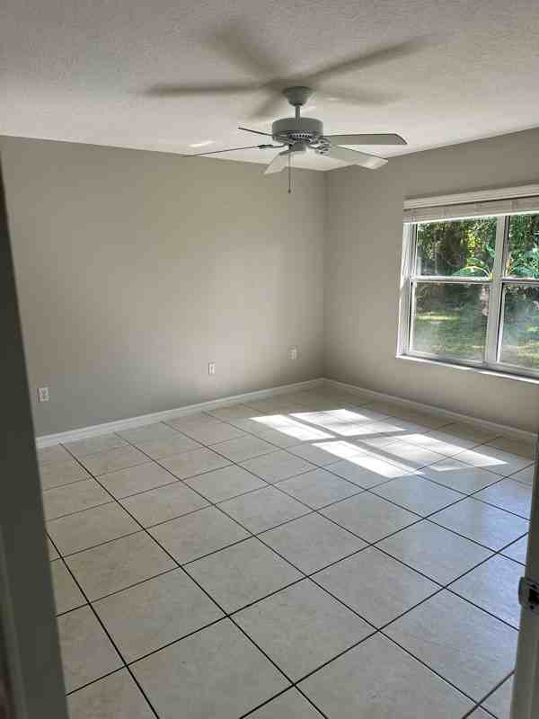 160 Fenimore Ln #A - Photo 6 of 14