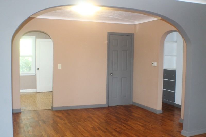 2444 E Lake Lansing Rd - Photo 7 of 26