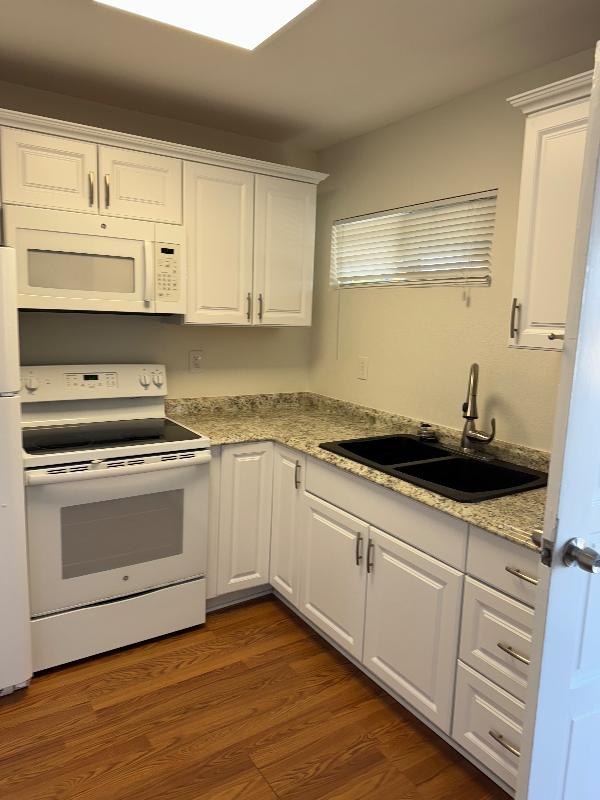 4566 Onondaga Ave #A - Photo 2 of 11