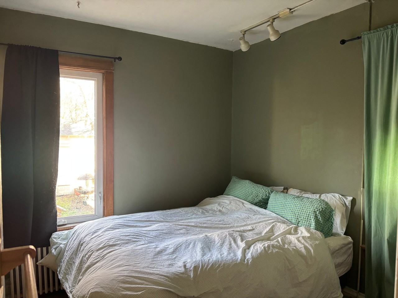 3433 Bryant Ave S - Photo 5 of 6