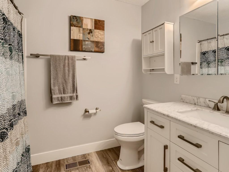 1632 Helena Rd N - Photo 6 of 10