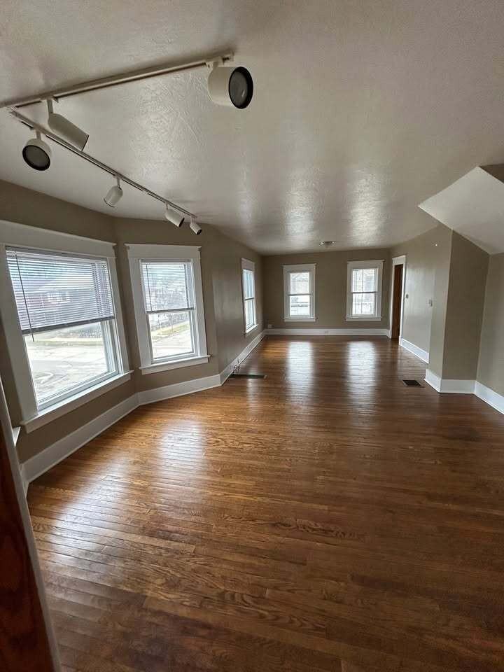 2702 Raspberry St #1 - Photo 3 of 27